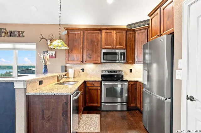 866 Artillery Dr Canyon Lake, TX 78133