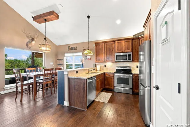866 Artillery Dr Canyon Lake, TX 78133