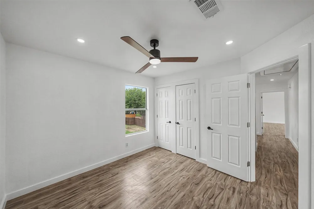 802 Azalia Drive Lewisville, TX 75067