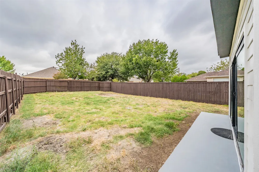 802 Azalia Drive Lewisville, TX 75067