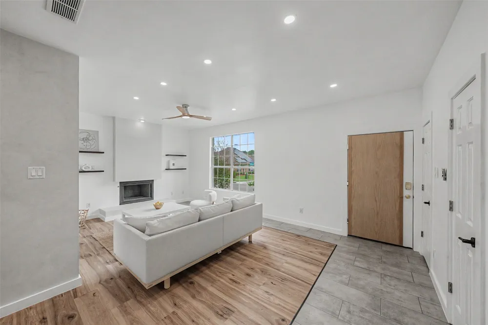 802 Azalia Drive Lewisville, TX 75067