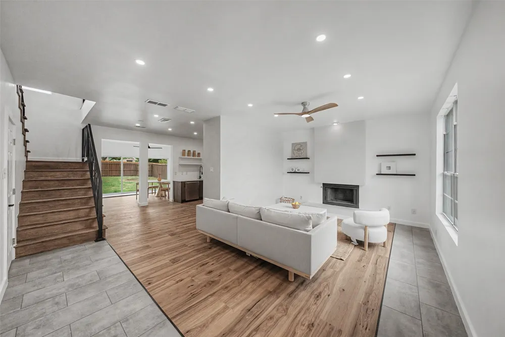 802 Azalia Drive Lewisville, TX 75067