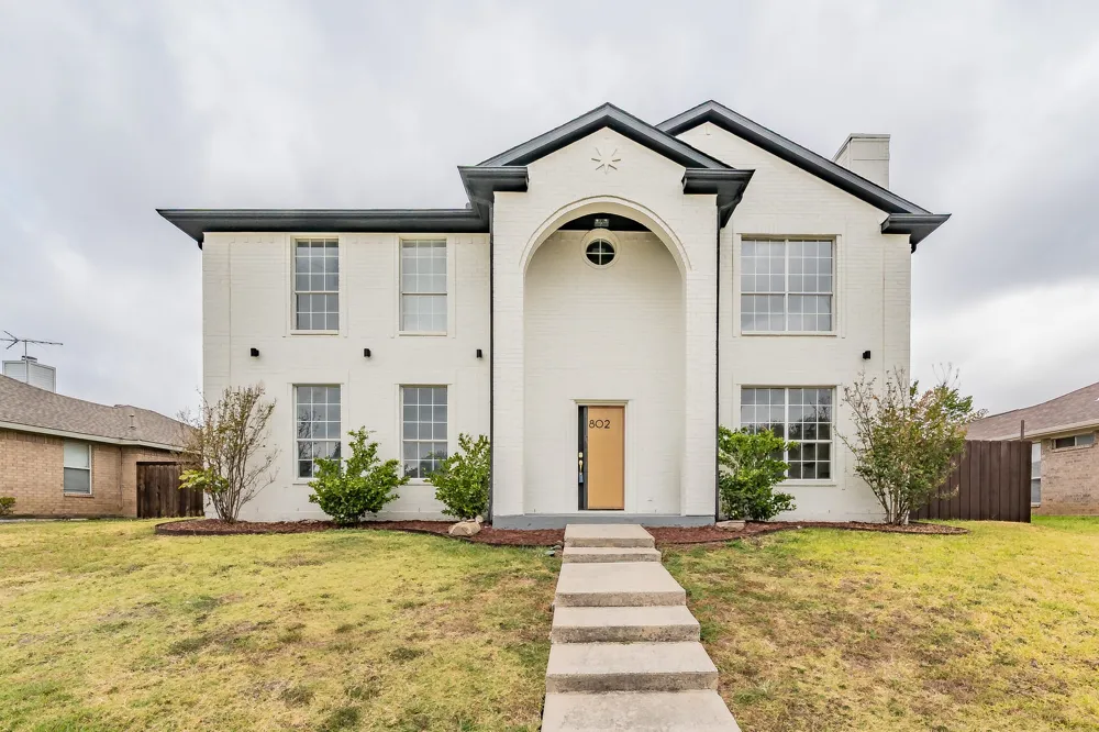 802 Azalia Drive Lewisville, TX 75067