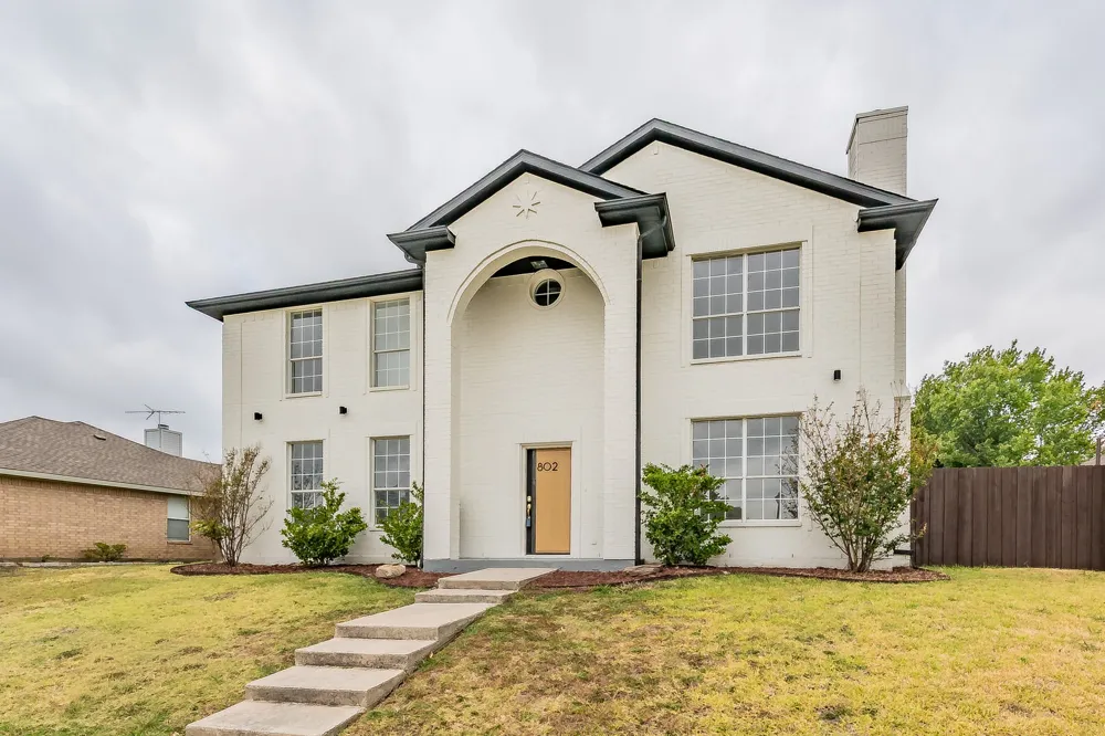 802 Azalia Drive Lewisville, TX 75067