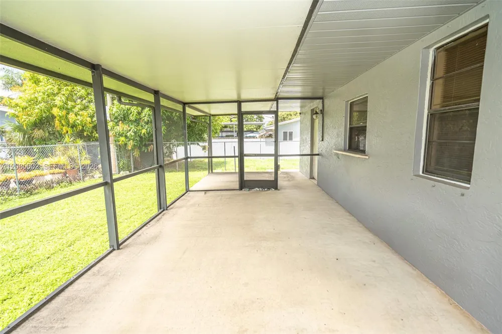 1830 SW 96th Ave Miramar, FL 33025