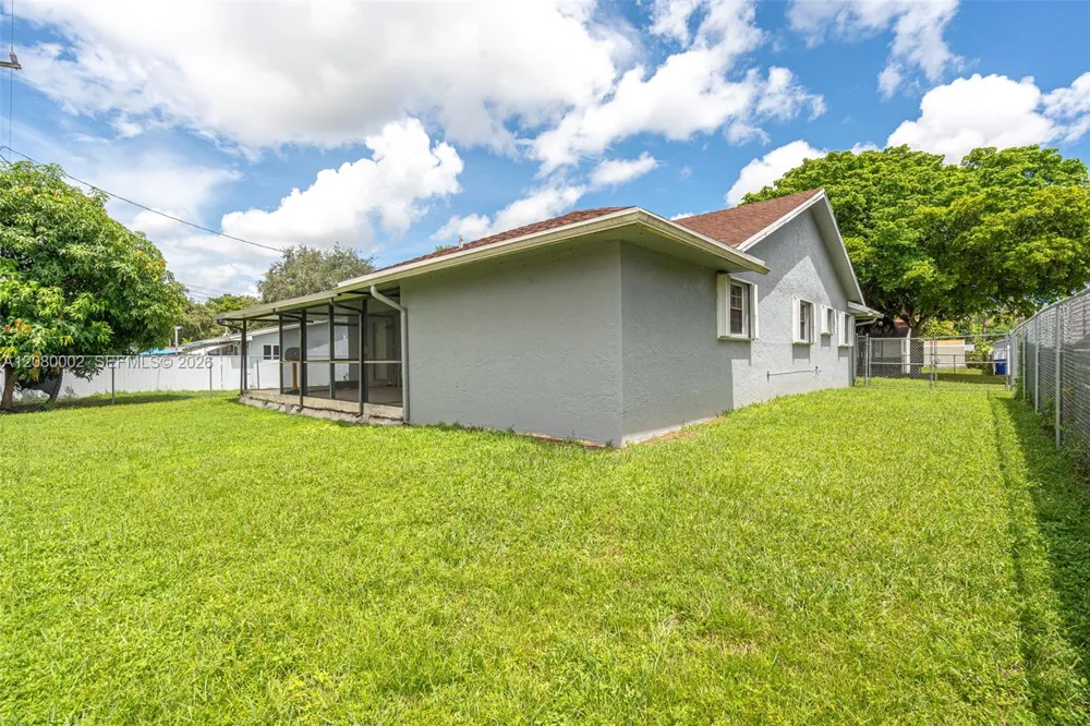 1830 SW 96th Ave Miramar, FL 33025