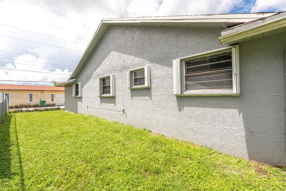 1830 SW 96th Ave Miramar, FL 33025