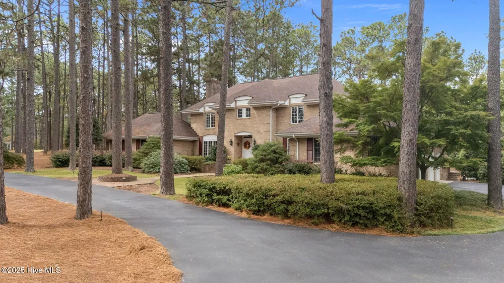 35 Lake Dornoch Drive Pinehurst, NC 28374