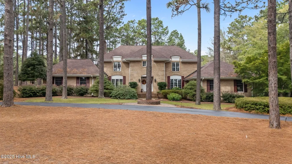 35 Lake Dornoch Drive Pinehurst, NC 28374