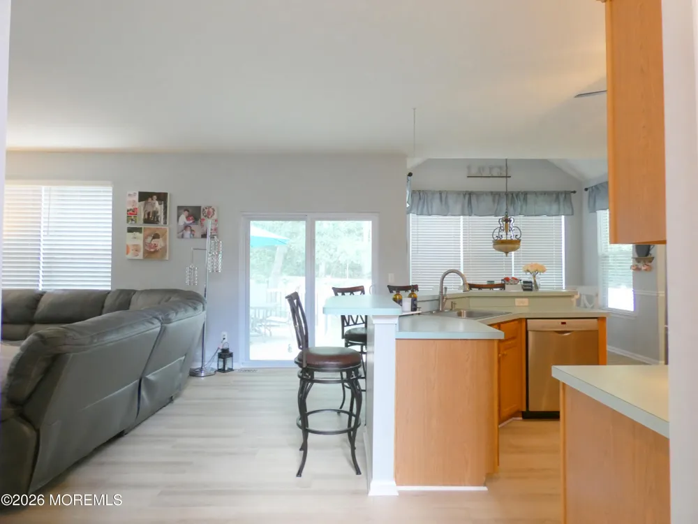 332 Bayberry West Creek, NJ 08092