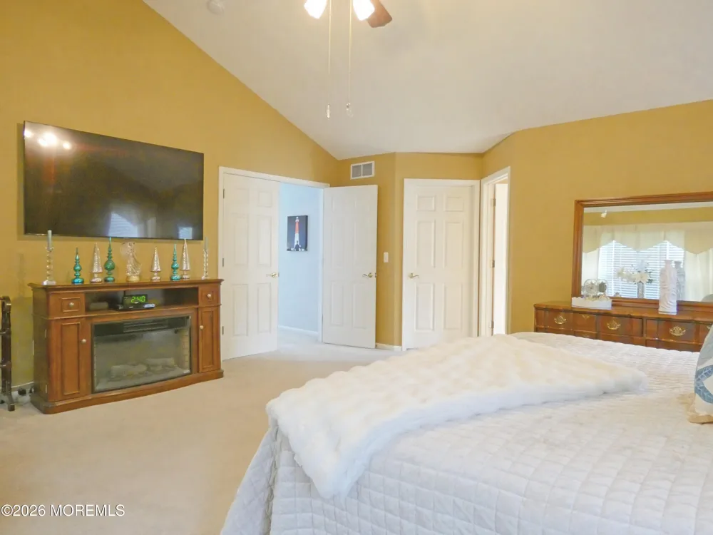 332 Bayberry West Creek, NJ 08092