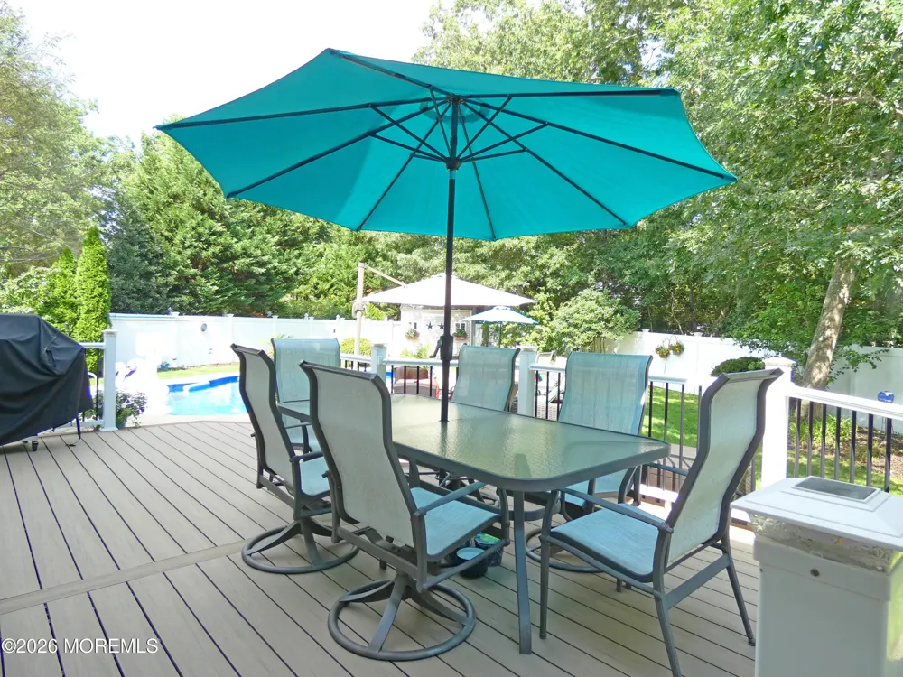 332 Bayberry West Creek, NJ 08092
