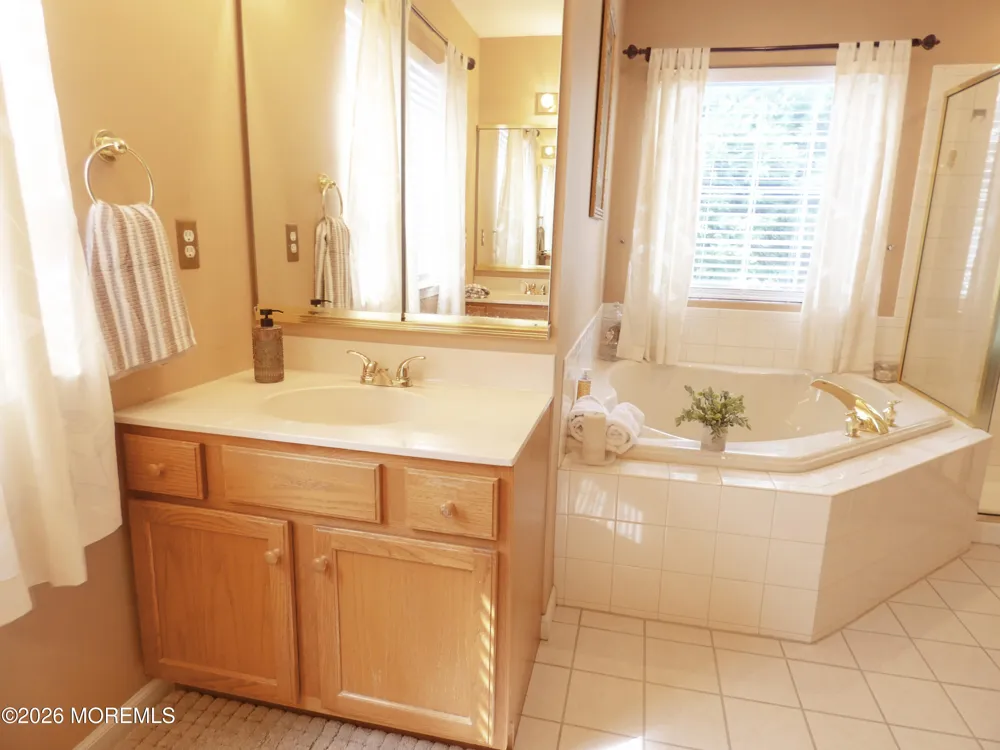 332 Bayberry West Creek, NJ 08092