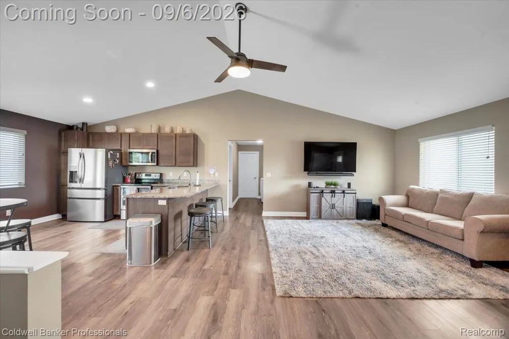 47 Old Carriage Lane Lapeer City, MI 48446