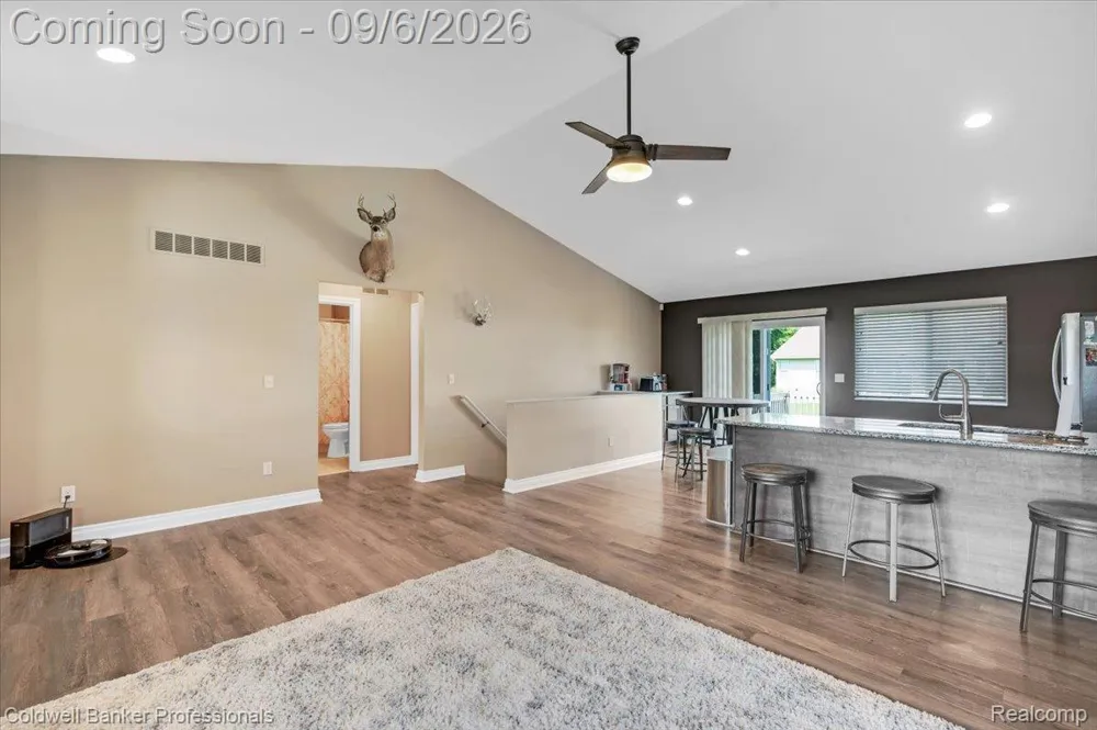 47 Old Carriage Lane Lapeer City, MI 48446