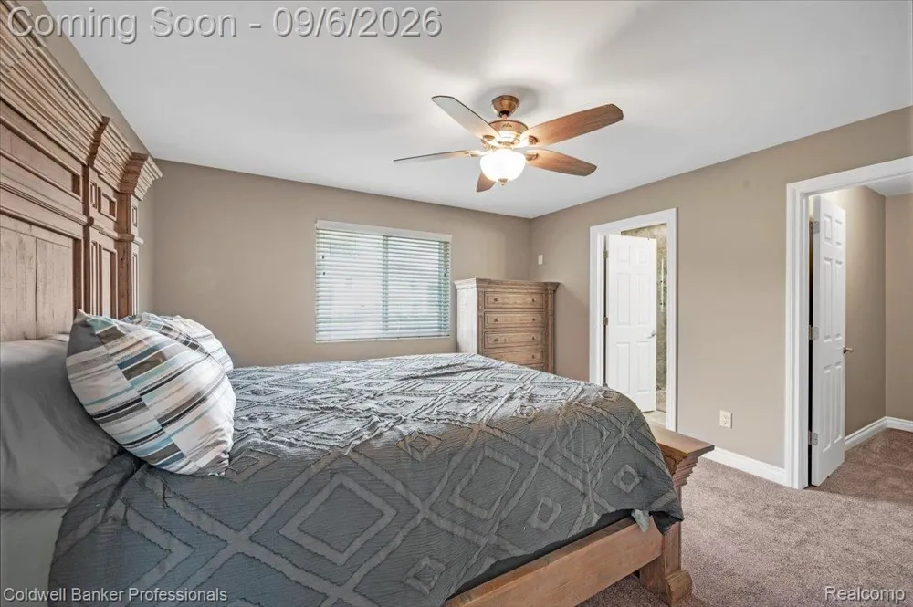 47 Old Carriage Lane Lapeer City, MI 48446