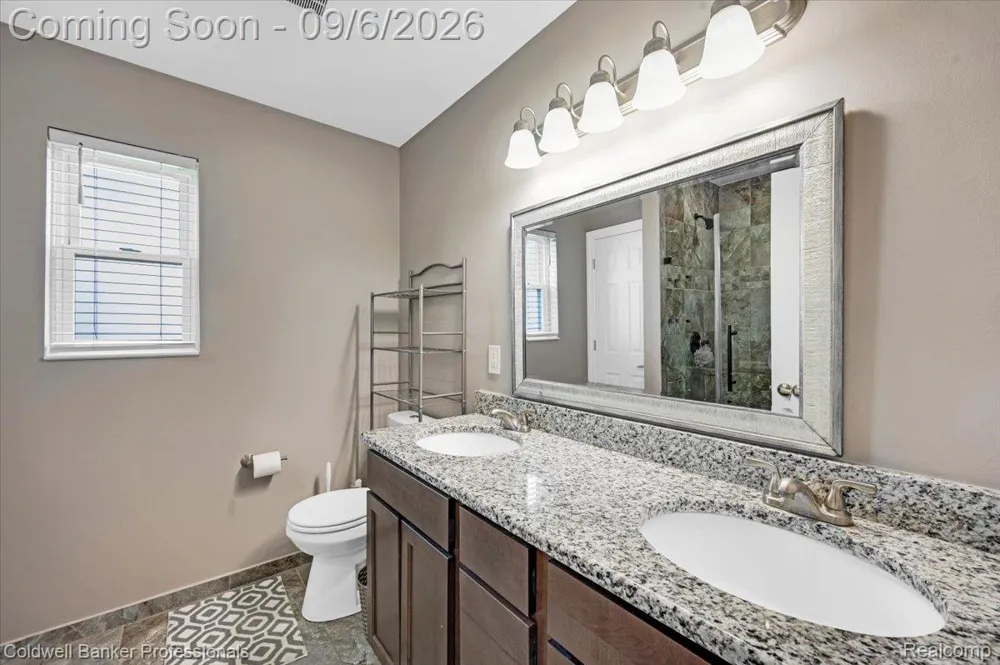 47 Old Carriage Lane Lapeer City, MI 48446