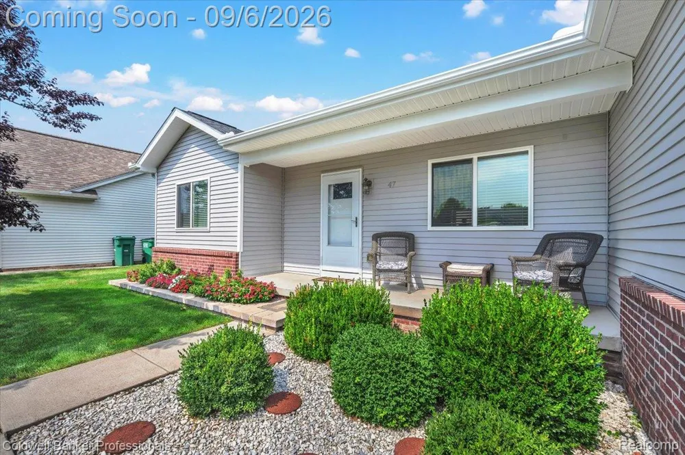 47 Old Carriage Lane Lapeer City, MI 48446