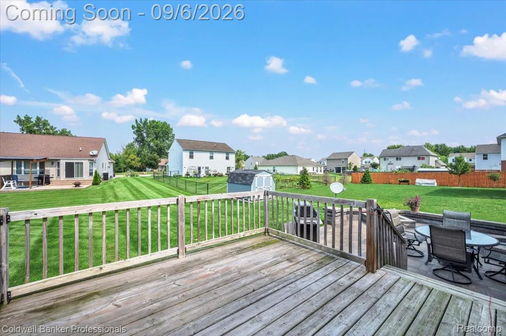 47 Old Carriage Lane Lapeer City, MI 48446