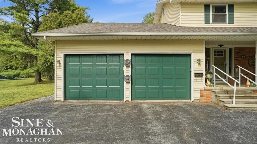 137 E Meldrum Circle St Clair City, MI 48079