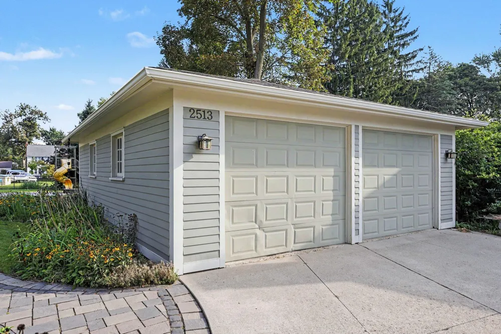 2513 S Westnedge Avenue Kalamazoo City, MI 49008