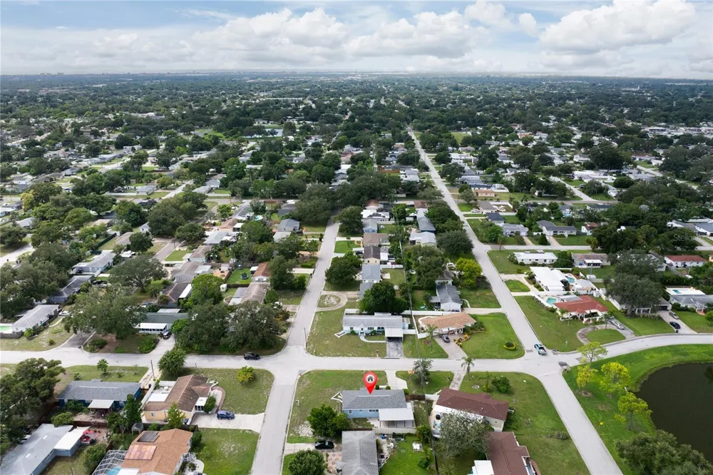 2501 LESLEE LAKE DRIVE St Petersburg, FL 33713