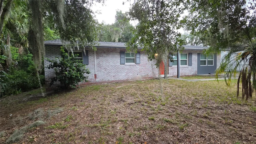 105 S COLORADO AVENUE Deland, FL 32720