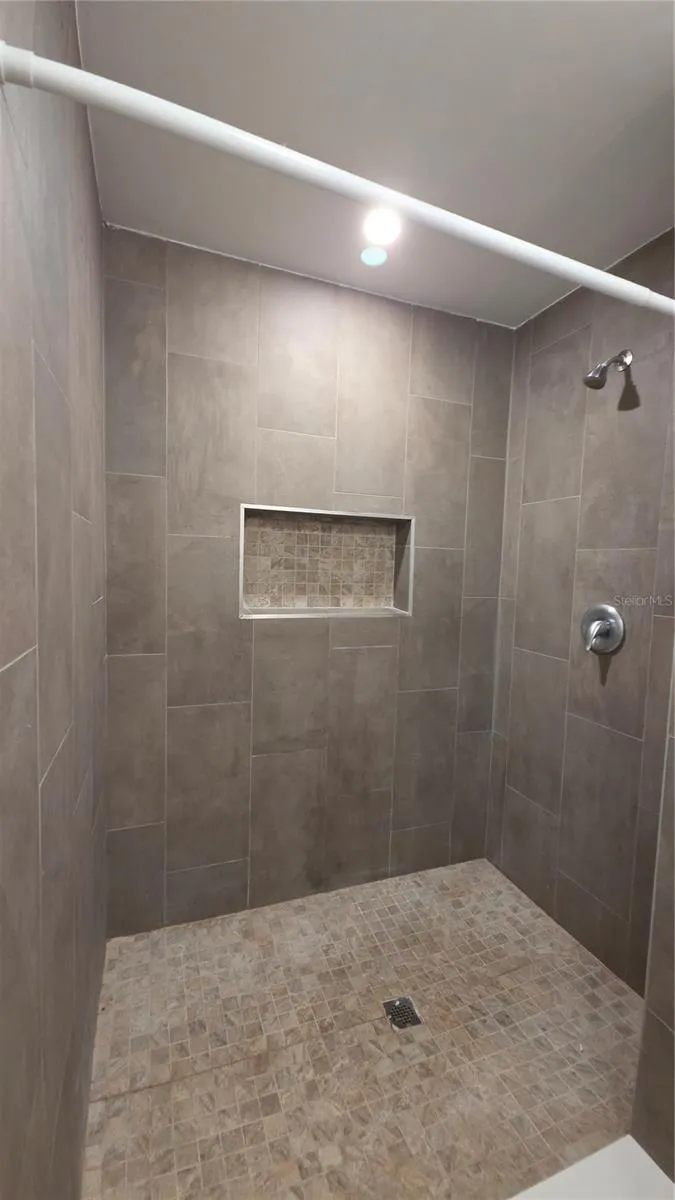 105 S COLORADO AVENUE Deland, FL 32720