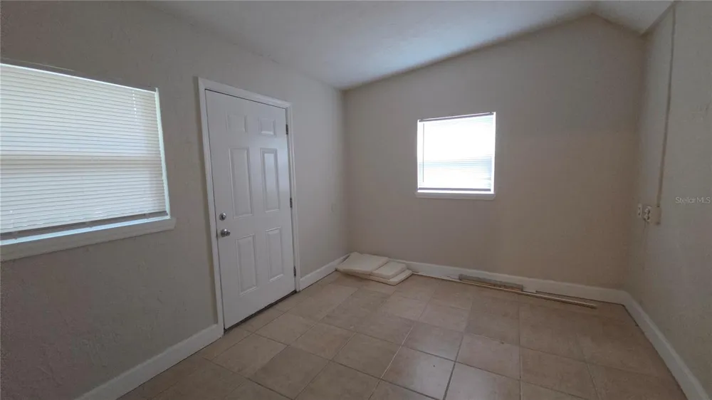 105 S COLORADO AVENUE Deland, FL 32720