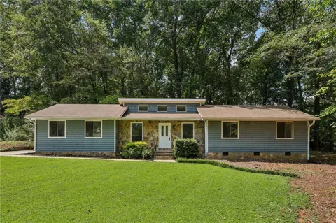 106 Hilltop Circle