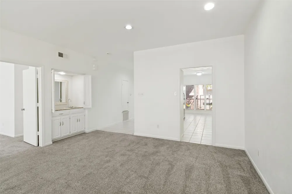12250 Montego Plaza Dallas, TX 75230