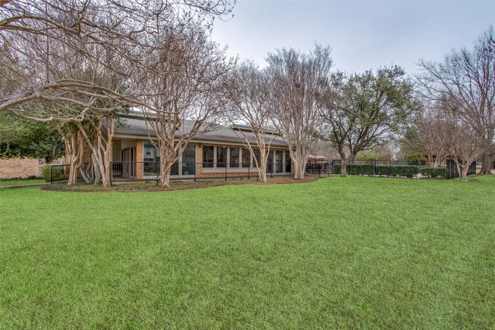 12250 Montego Plaza Dallas, TX 75230