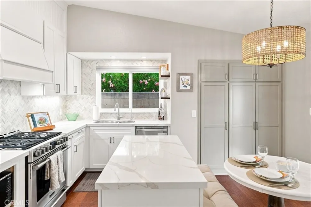 205 Honeysuckle Paso Robles, CA 93446