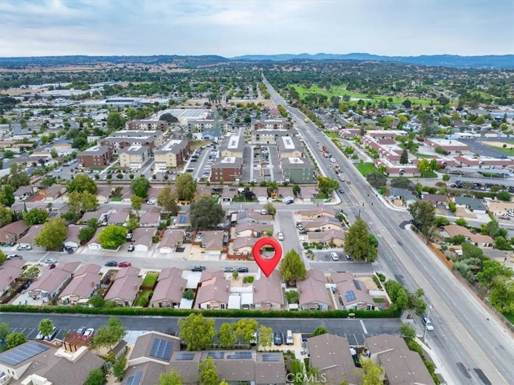 205 Honeysuckle Paso Robles, CA 93446