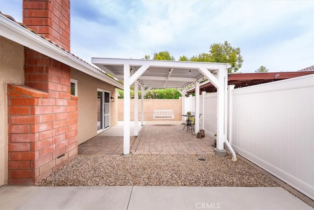 205 Honeysuckle Paso Robles, CA 93446