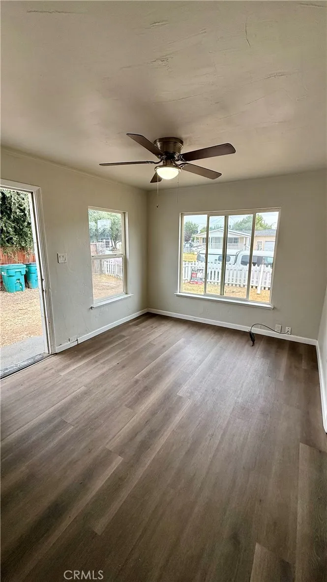 1212 Fig Ln Corning, CA 96021