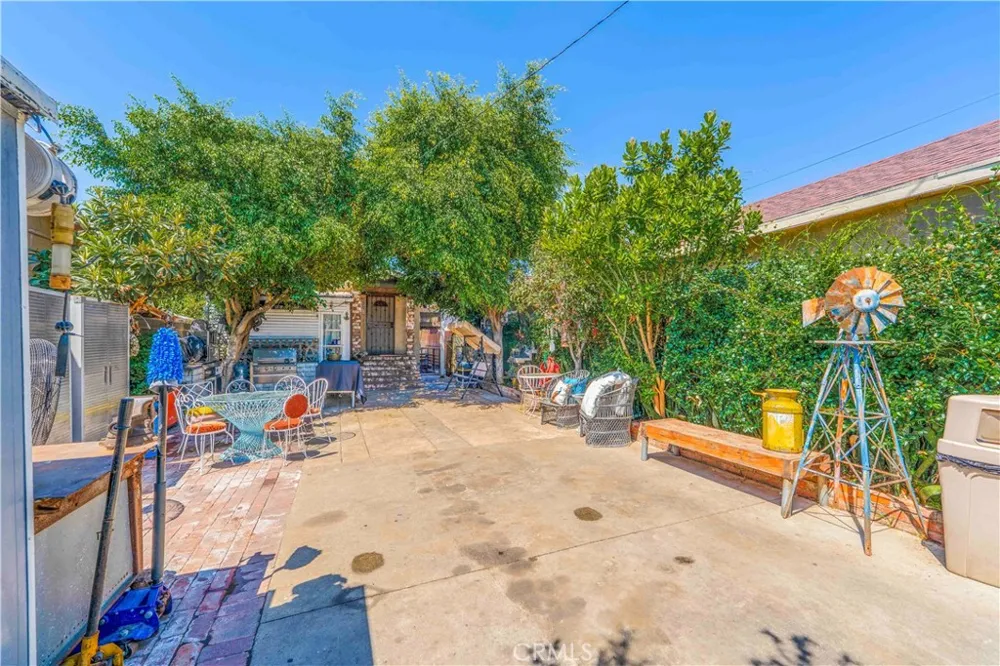 307 KERN AVENUE East Los Angeles, CA 90022