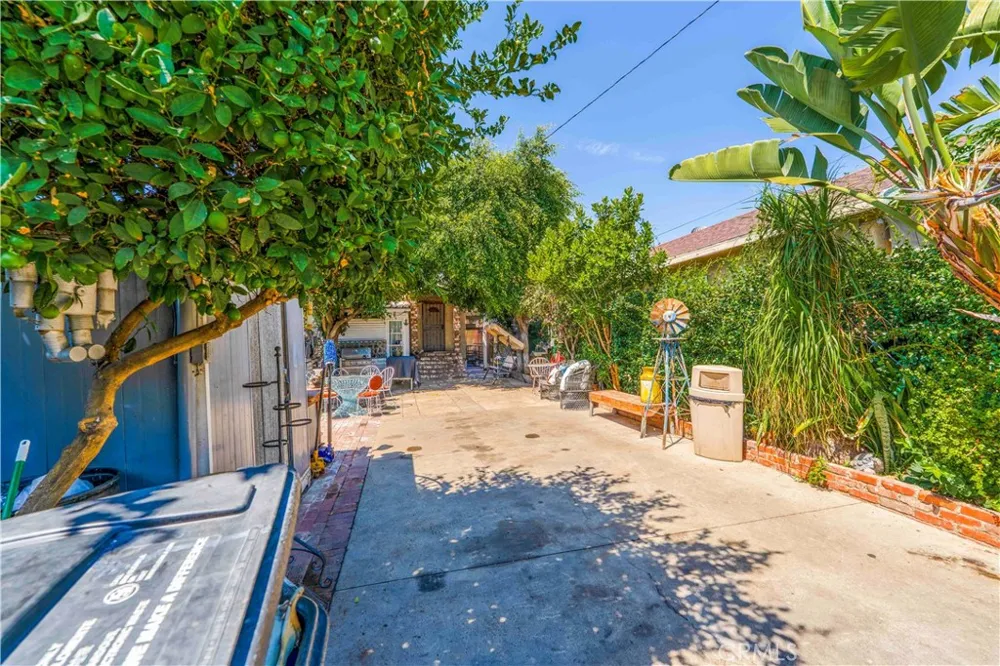 307 KERN AVENUE East Los Angeles, CA 90022