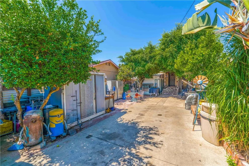 307 KERN AVENUE East Los Angeles, CA 90022