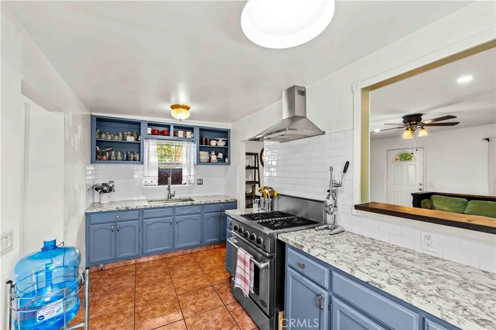 307 KERN AVENUE East Los Angeles, CA 90022