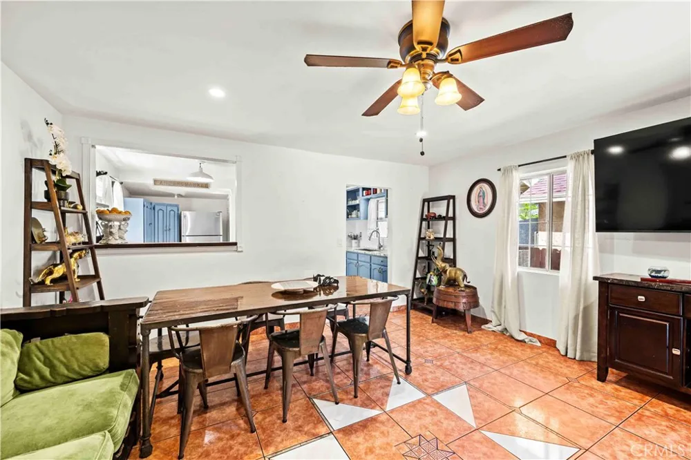307 KERN AVENUE East Los Angeles, CA 90022