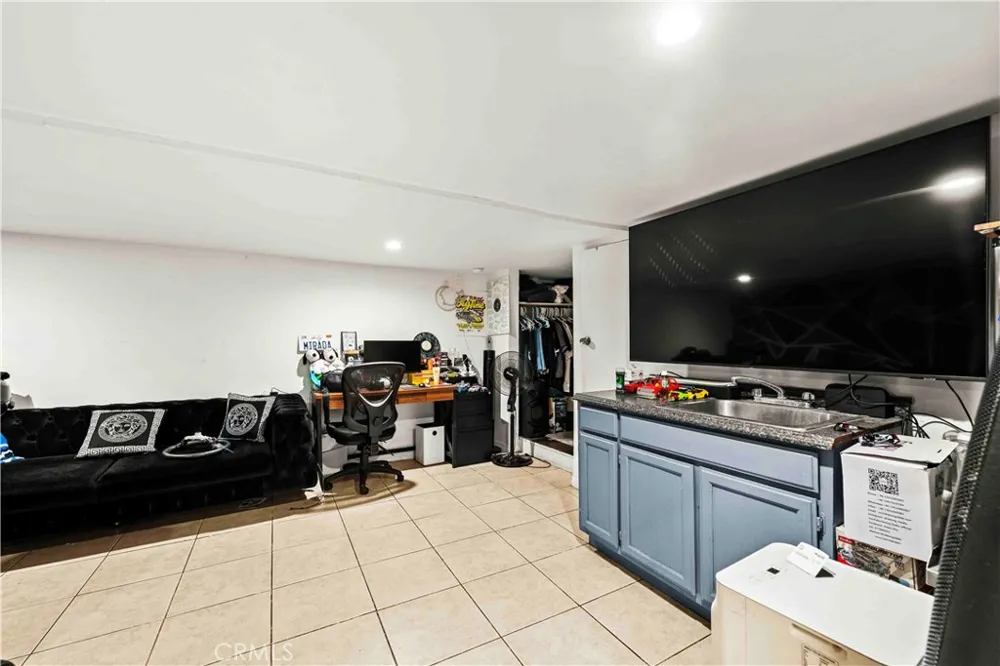 307 KERN AVENUE East Los Angeles, CA 90022