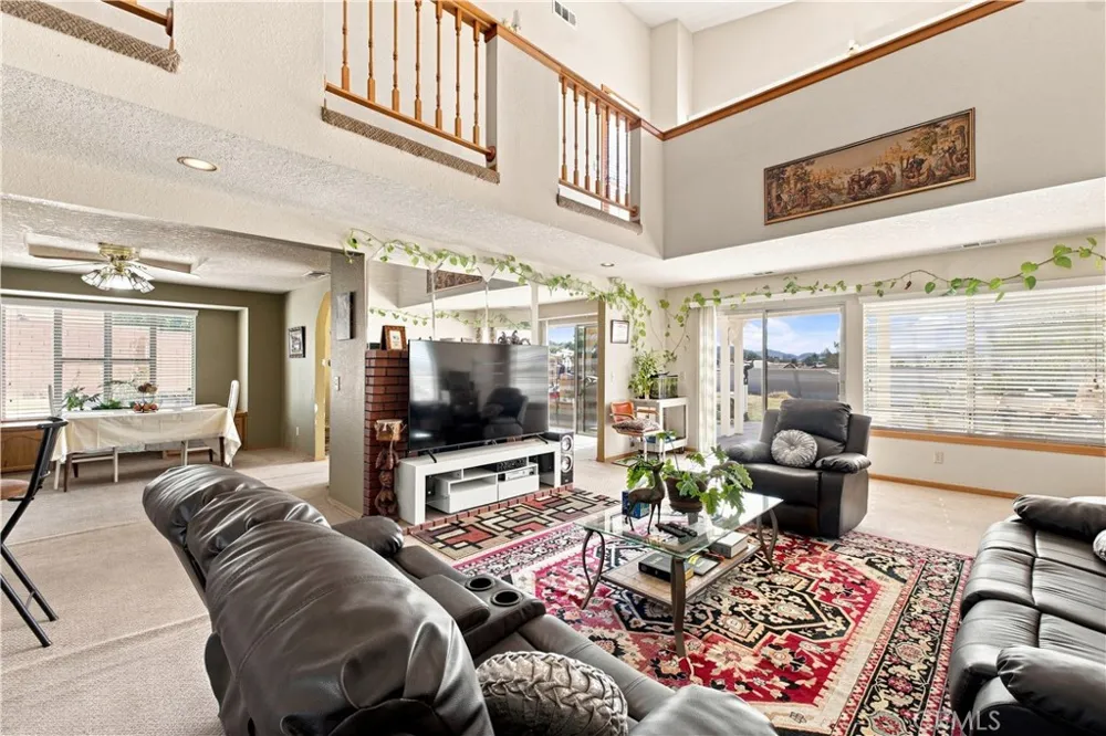 16239 Kamana Rd Apple Valley, CA 92307