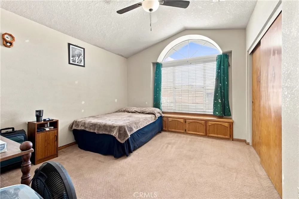 16239 Kamana Rd Apple Valley, CA 92307