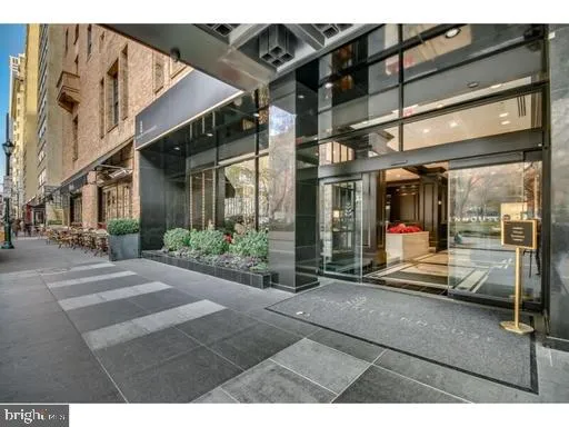219 S 18TH STREET #903 Philadelphia, PA 19103