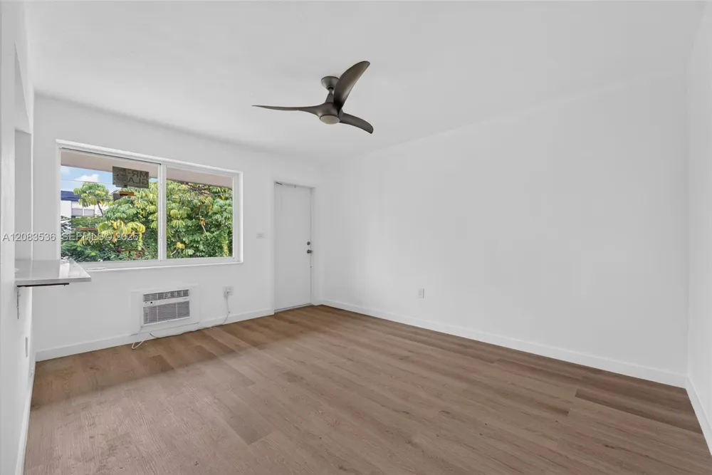 60 NW 79th St #22 Miami, FL 33150