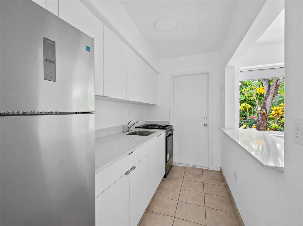 60 NW 79th St #22 Miami, FL 33150