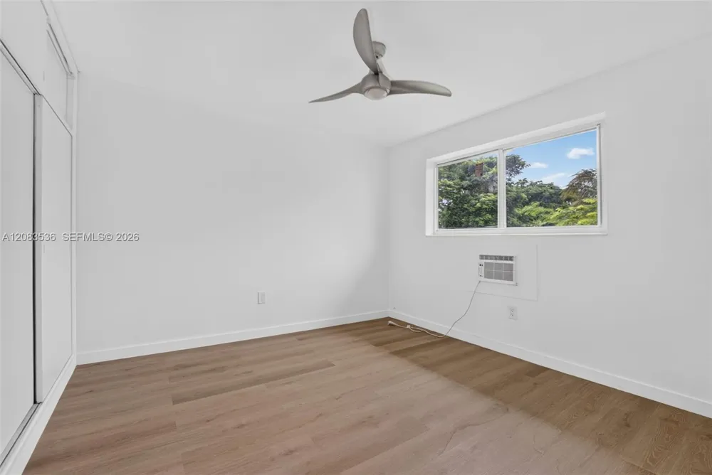 60 NW 79th St #22 Miami, FL 33150