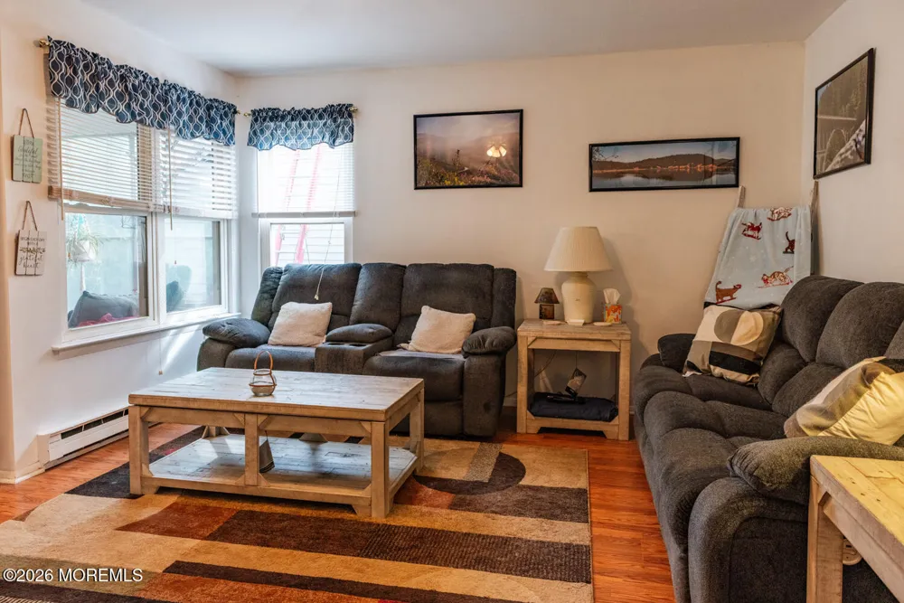 9 Elmswell Avenue Manchester, NJ 08759