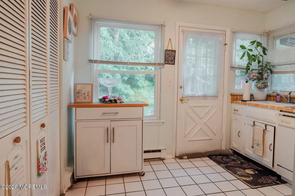 9 Elmswell Avenue Manchester, NJ 08759